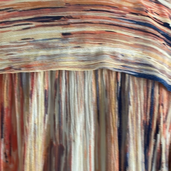 Nine West tunic button back sleeves - Picture 5 of 6